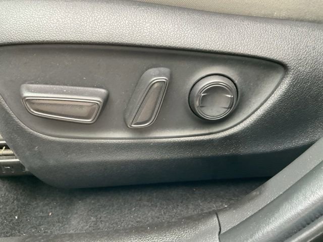 Used 2025 Toyota RAV4 XLE w/ Convenience Package image 24