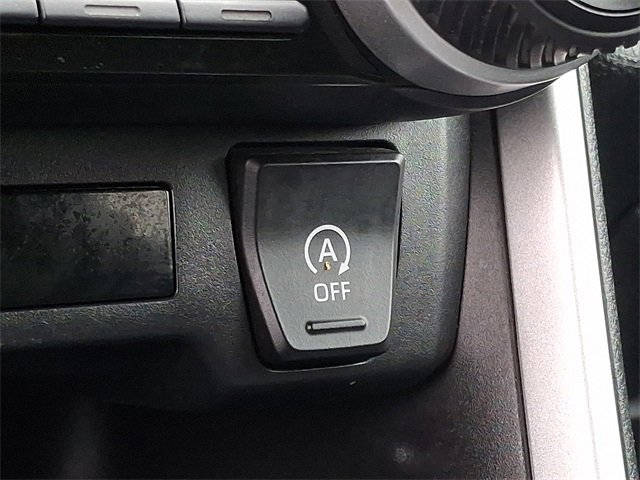 Used 2021 Toyota RAV4 LE image 25