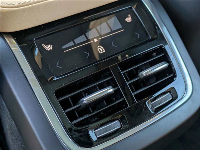 Used 2022 Volvo XC90 T6 Inscription w/ Advanced Package image 18