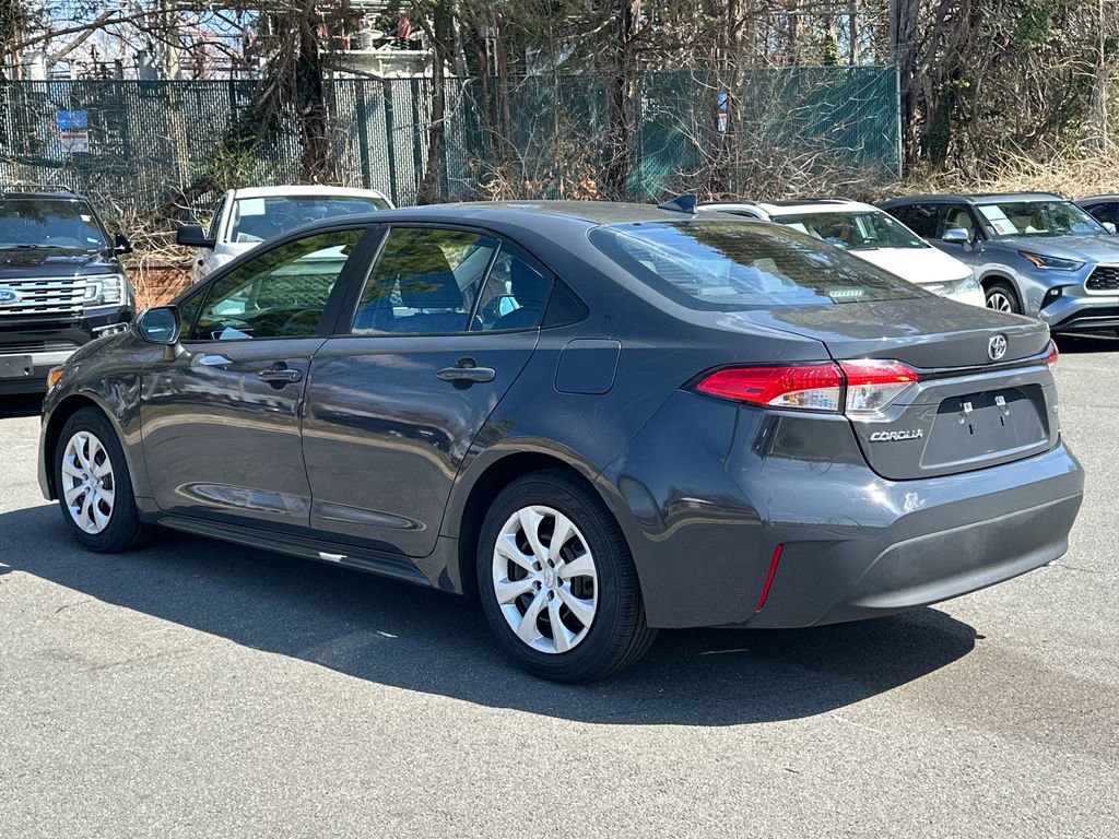 Used 2024 Toyota Corolla LE image 3