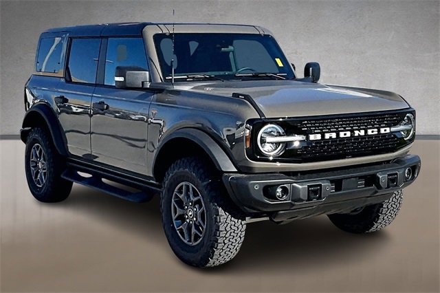 New 2025 Ford Bronco Badlands image 2