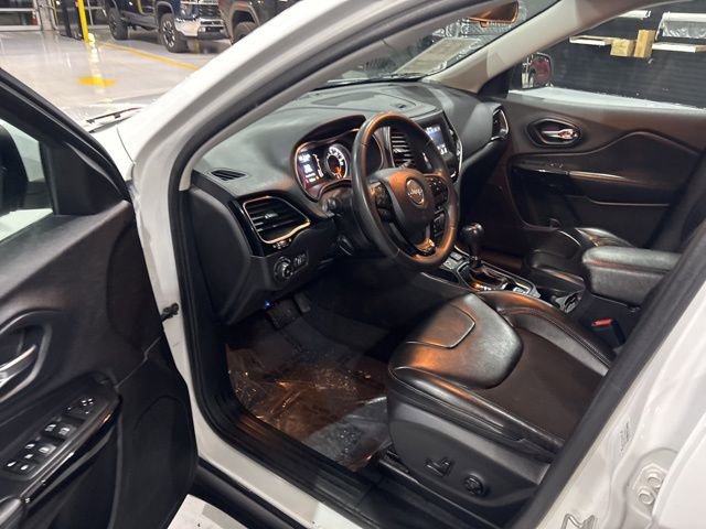 Used 2020 Jeep Cherokee Altitude image 12