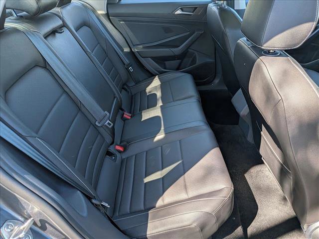 Used 2024 Volkswagen Jetta SE image 19