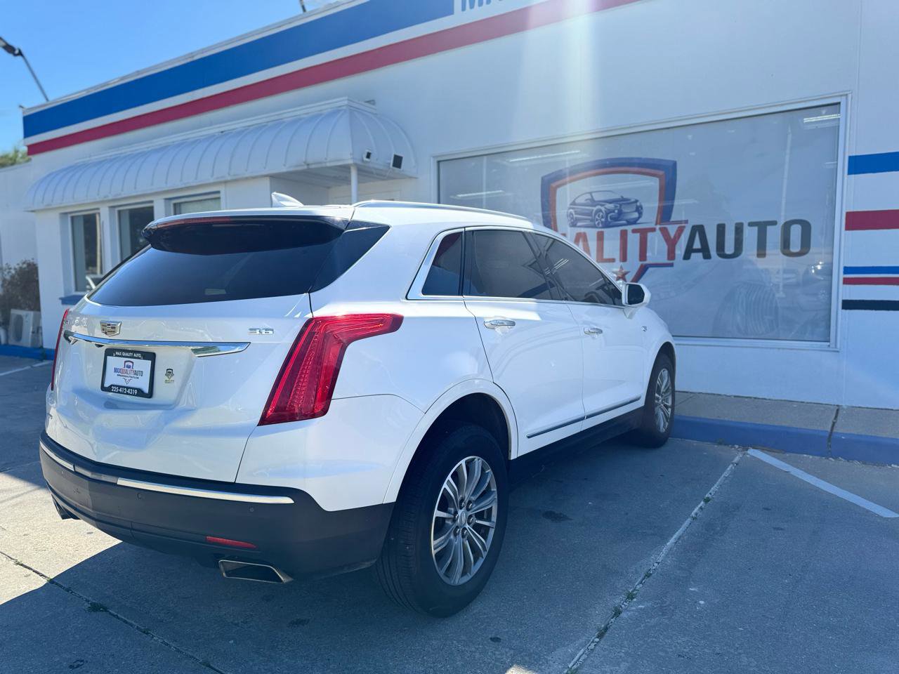 Used 2018 Cadillac XT5 Luxury w/ Driver Awareness Package image 30