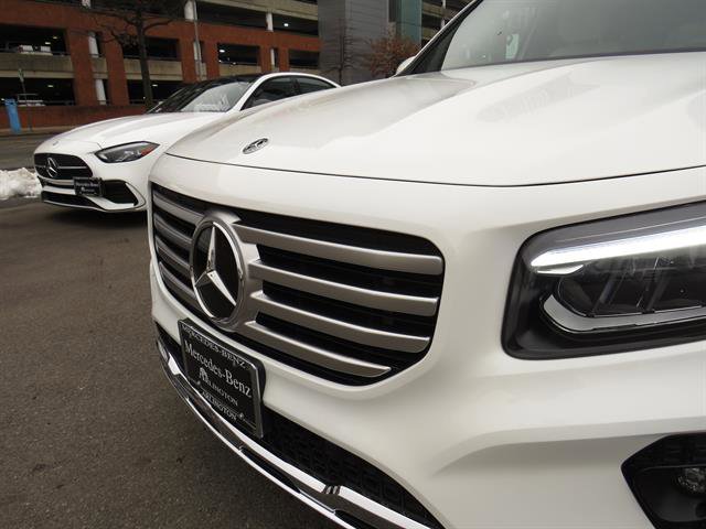 Used 2025 Mercedes-Benz GLB 250 4MATIC image 22