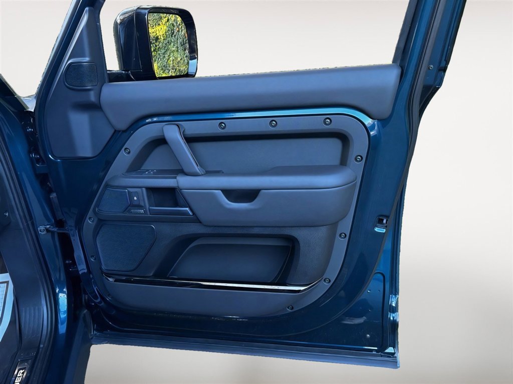 New 2026 Land Rover Defender 110 OCTA image 20