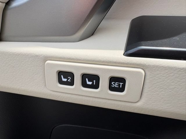 Used 2023 Lexus GX 460 Premium AWD/4WD image 27