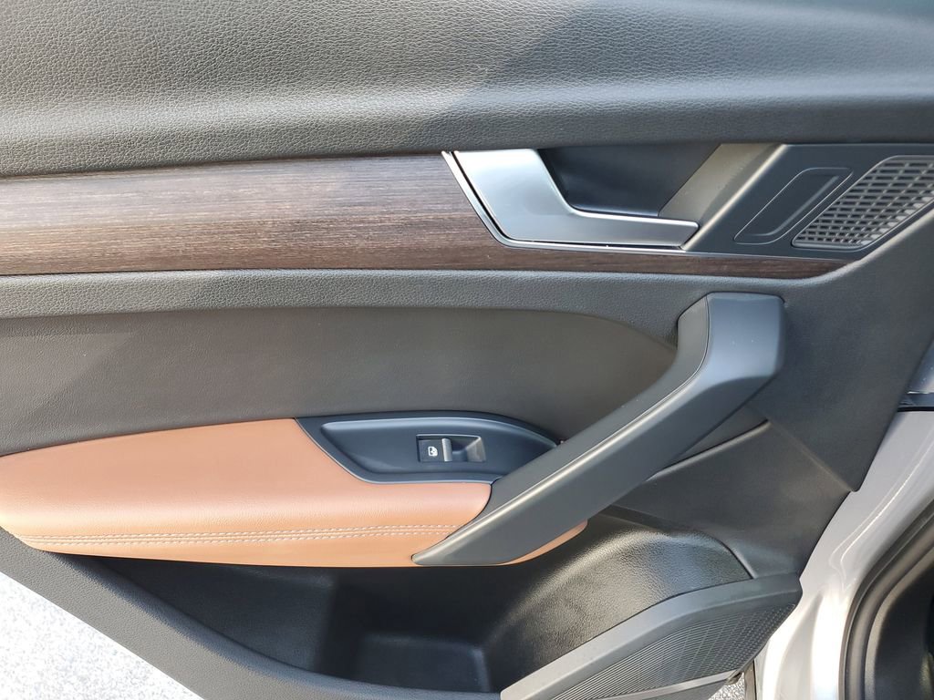 Used 2023 Audi Q5 2.0T Premium Plus w/ Premium Plus Package image 16