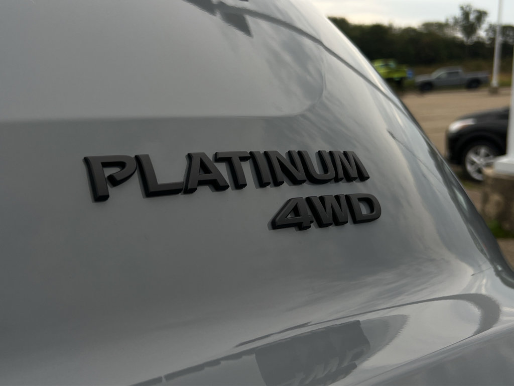 New 2025 Nissan Pathfinder Platinum image 14