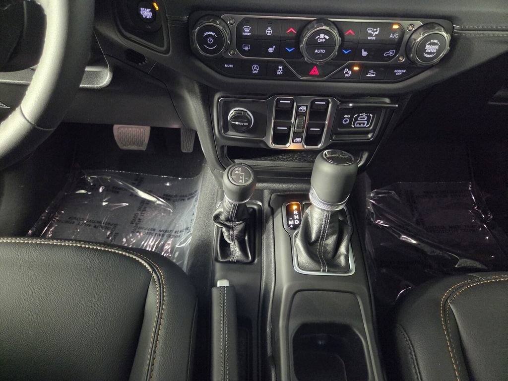 New 2026 Jeep Gladiator Sport AWD/4WD image 12