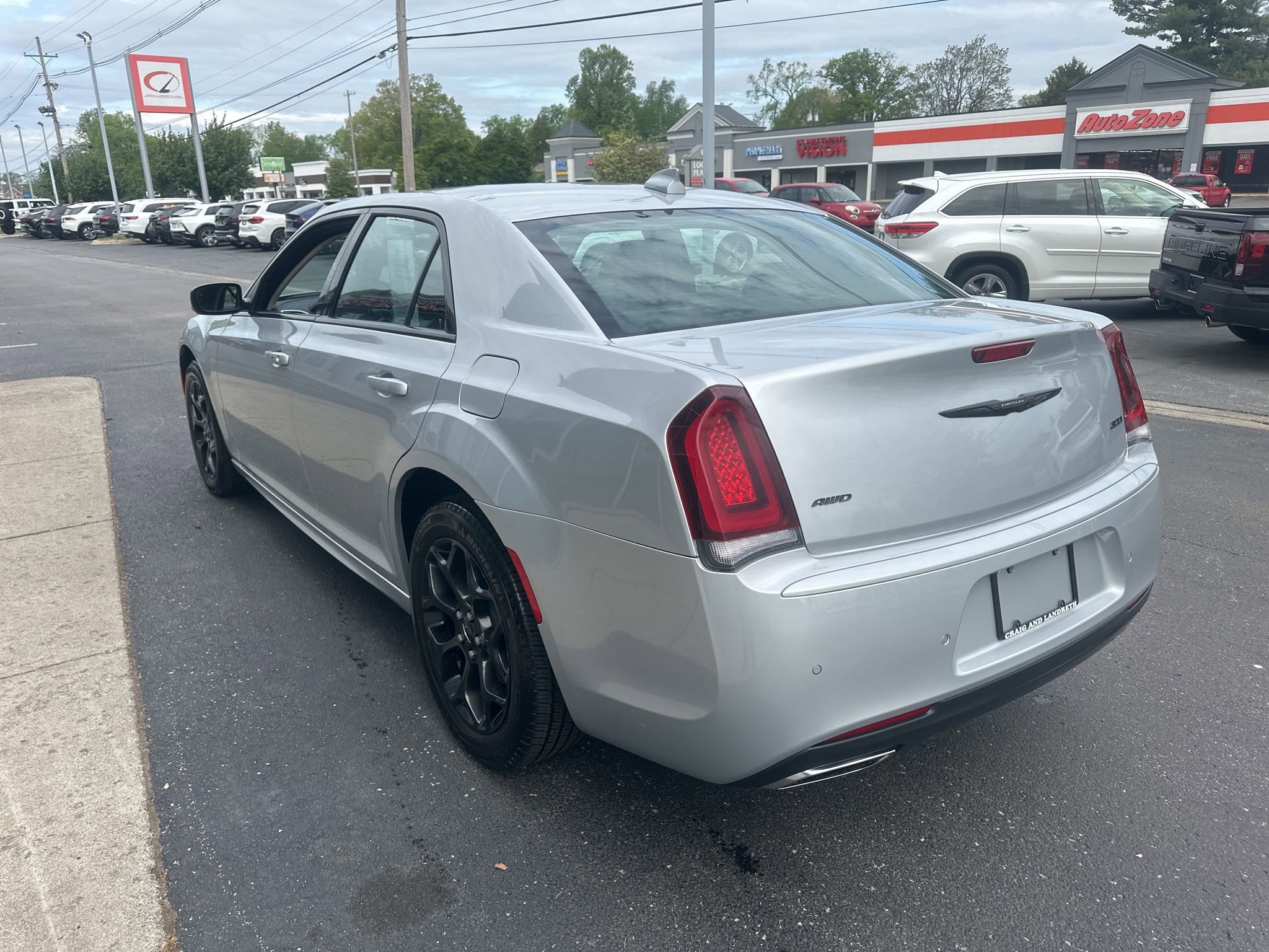 Used 2023 Chrysler 300 Touring L w/ Comfort Group AWD/4WD image 9