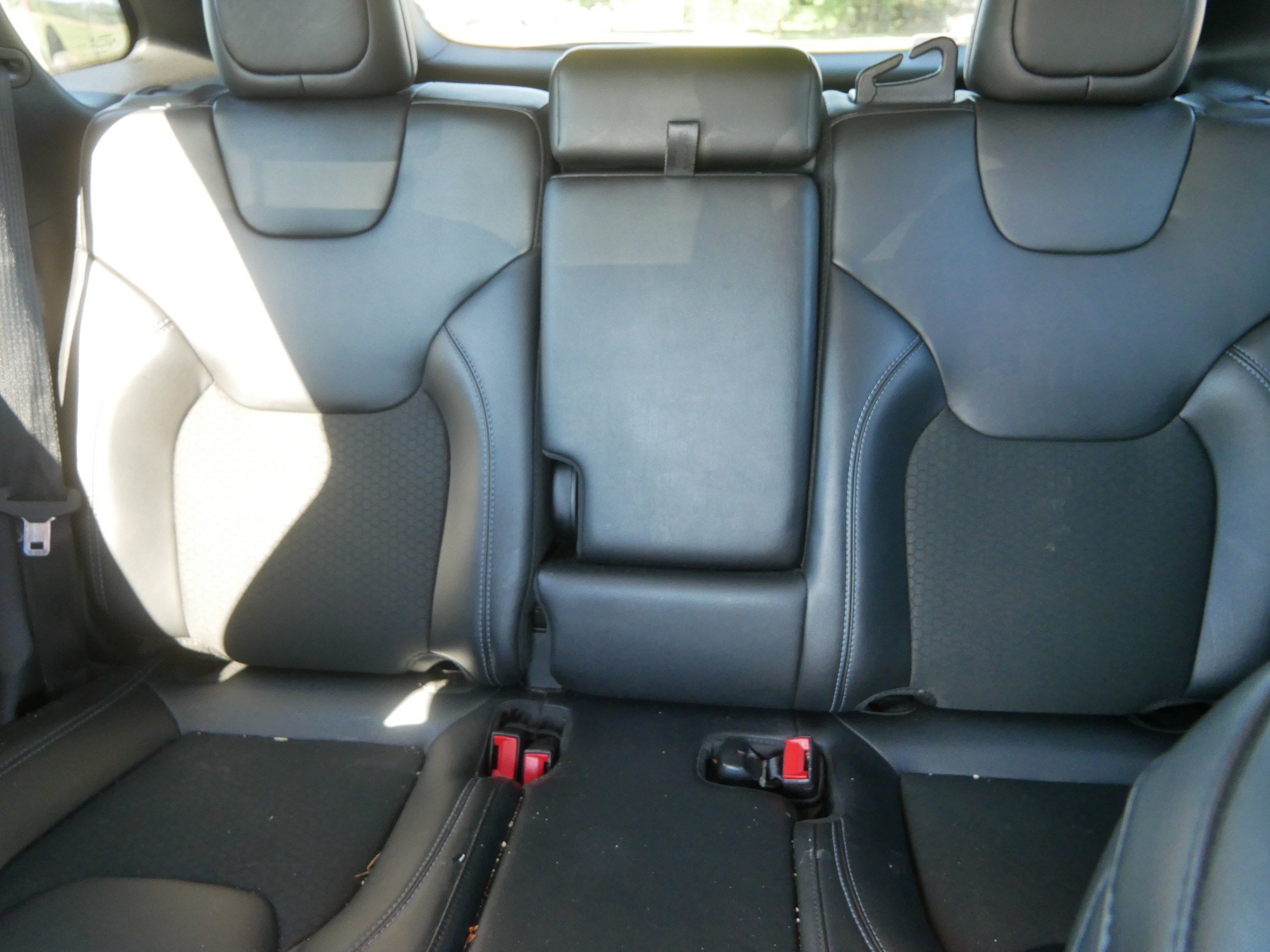 Certified 2020 Jeep Cherokee Latitude Plus w/ Comfort/Convenience Group AWD/4WD image 13