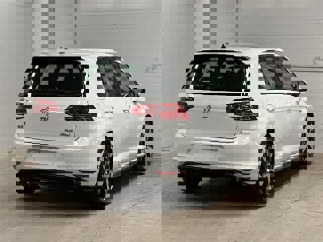 Used 2016 Volkswagen Golf 4-Door image 25