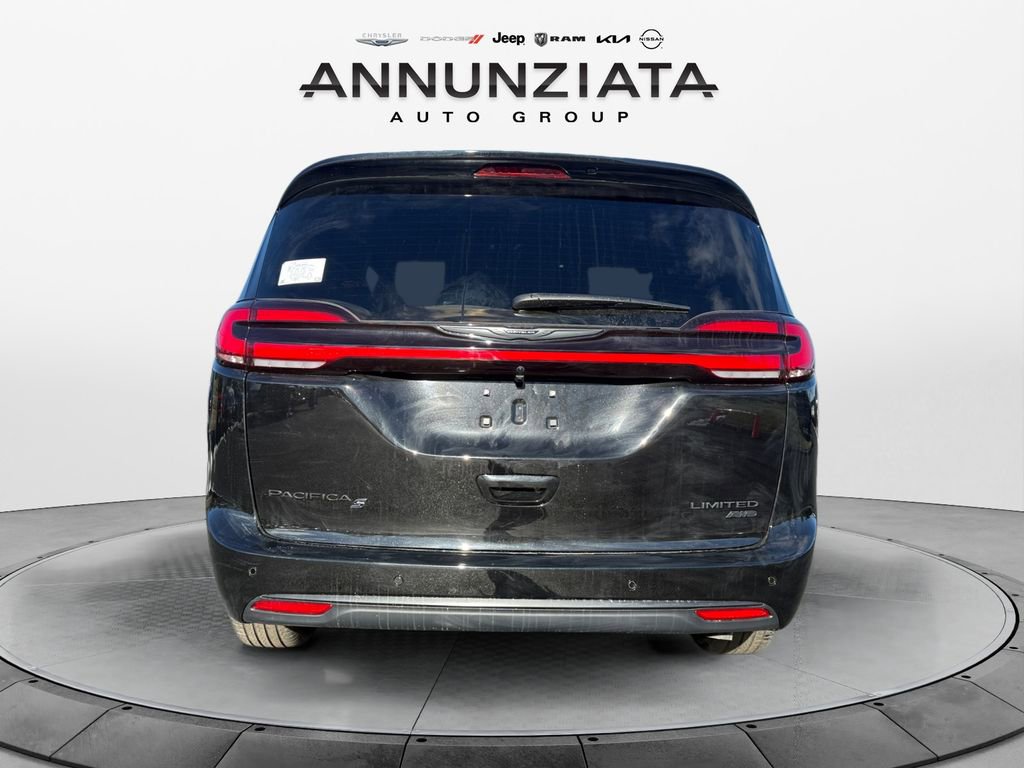 New 2026 Chrysler Pacifica Limited w/ S Appearance Package AWD/4WD image 4
