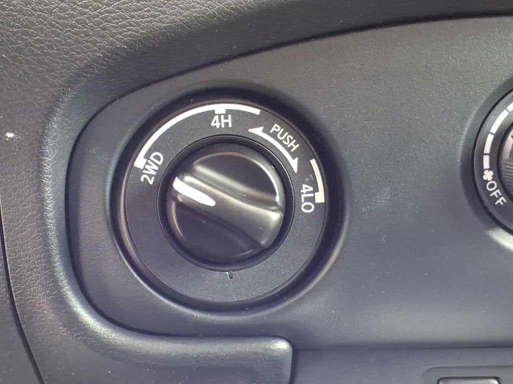 Used 2022 Nissan Frontier S w/ Technology Package image 19