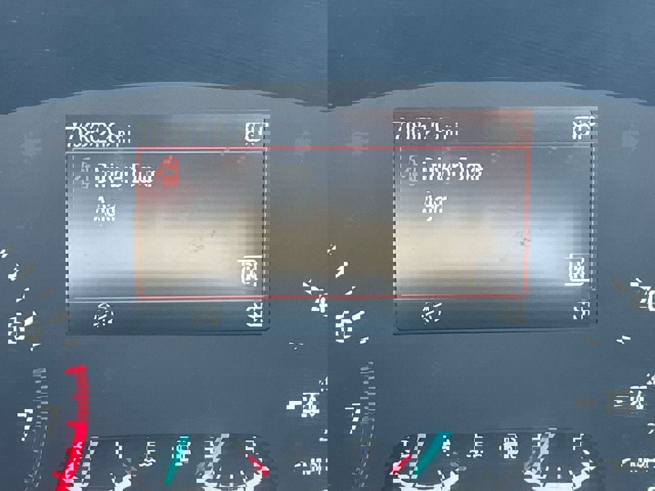 Used 2022 Ford Escape SE image 8