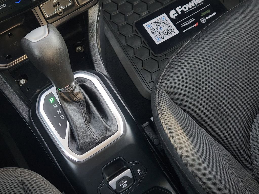 Used 2018 Jeep Renegade Altitude FWD image 21