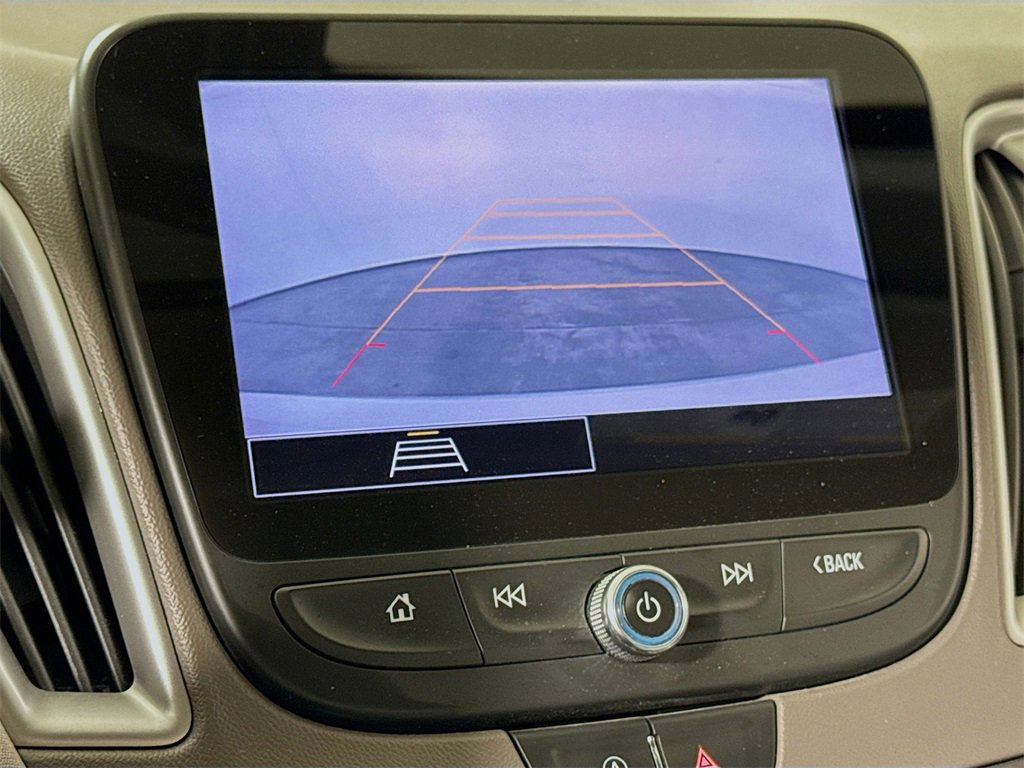 Used 2022 Chevrolet Malibu LT image 11