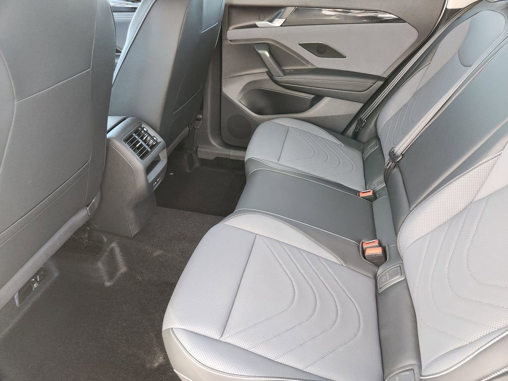 New 2026 Volkswagen Tiguan SE image 18