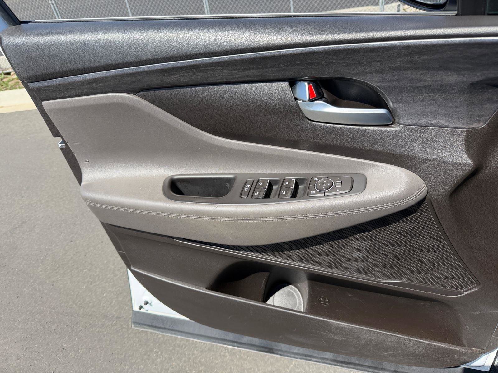 Used 2019 Hyundai Santa Fe SE image 22