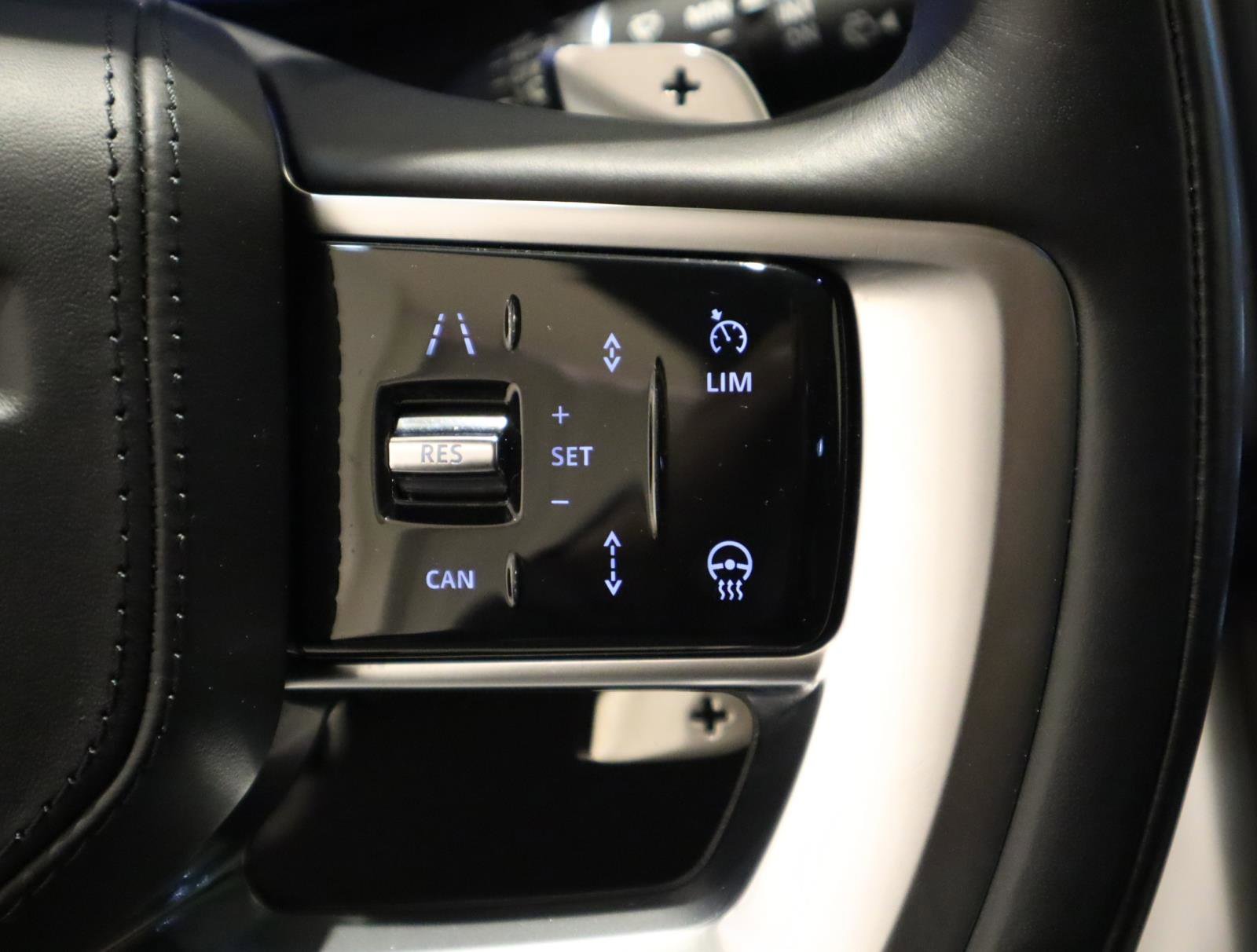 Used 2024 Land Rover Range Rover SE image 30