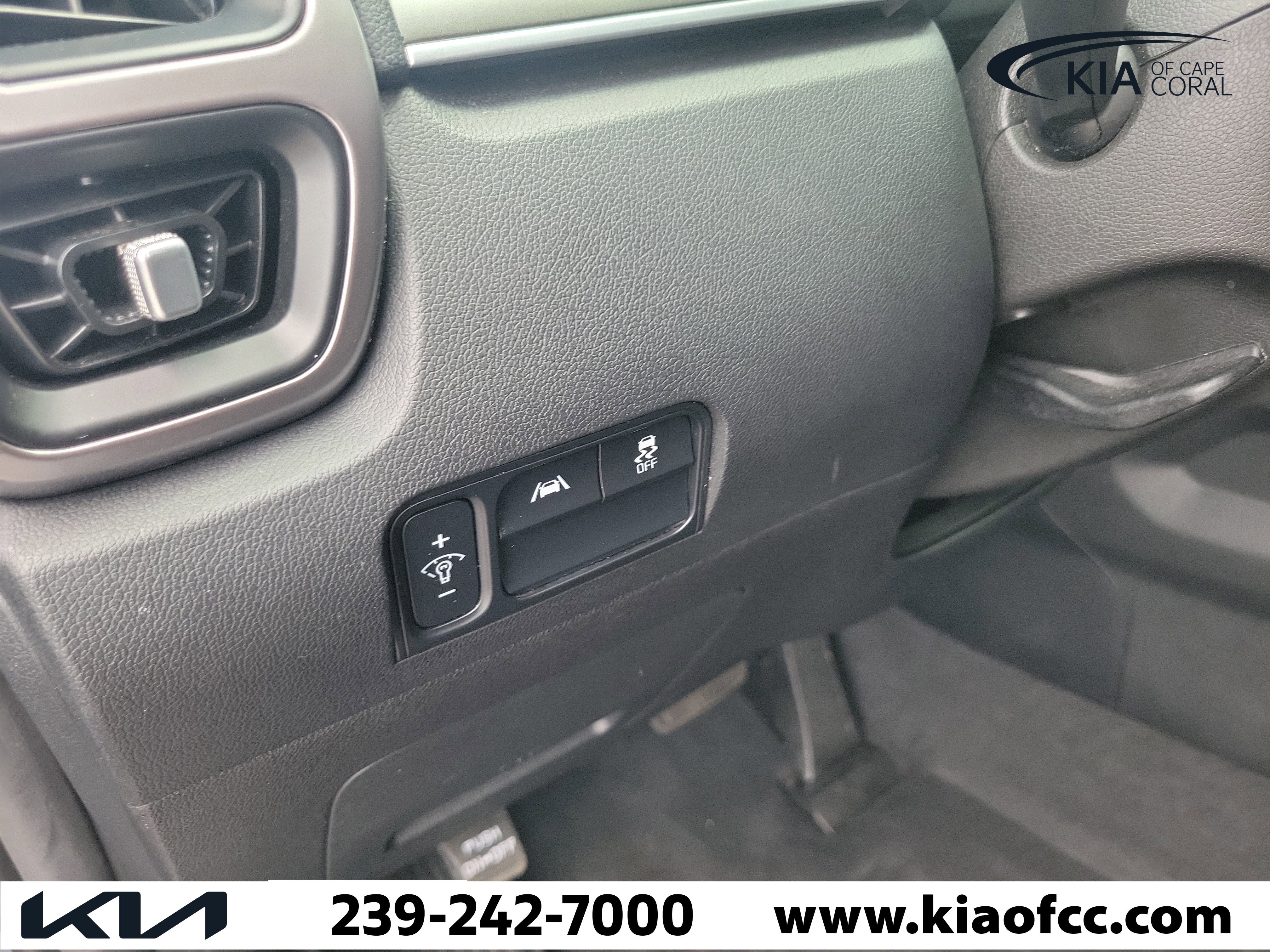 Certified 2023 Kia Sorento LX FWD image 27