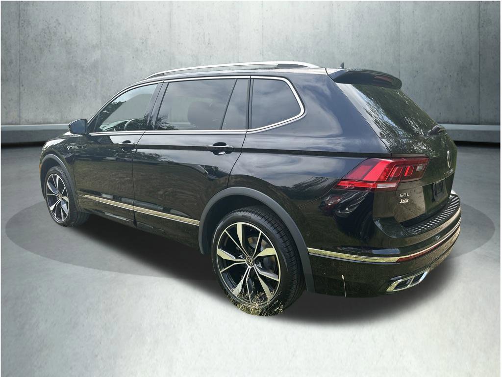 Used 2023 Volkswagen Tiguan SEL R-Line AWD/4WD image 3