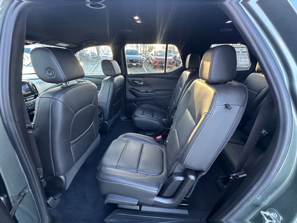 Used 2023 Chevrolet Traverse LT image 23