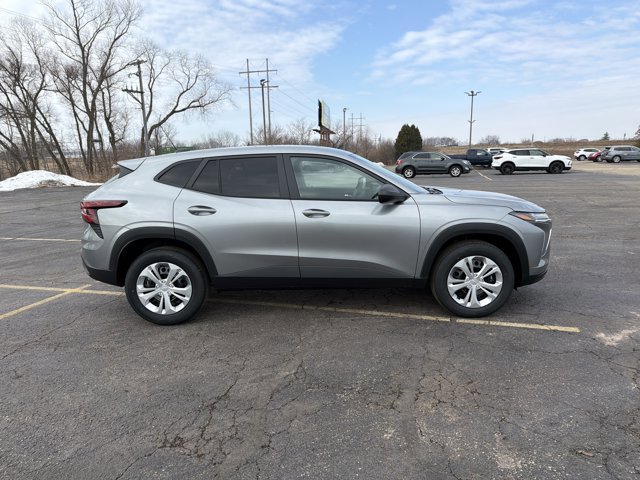 New 2026 Chevrolet Trax LS image 4