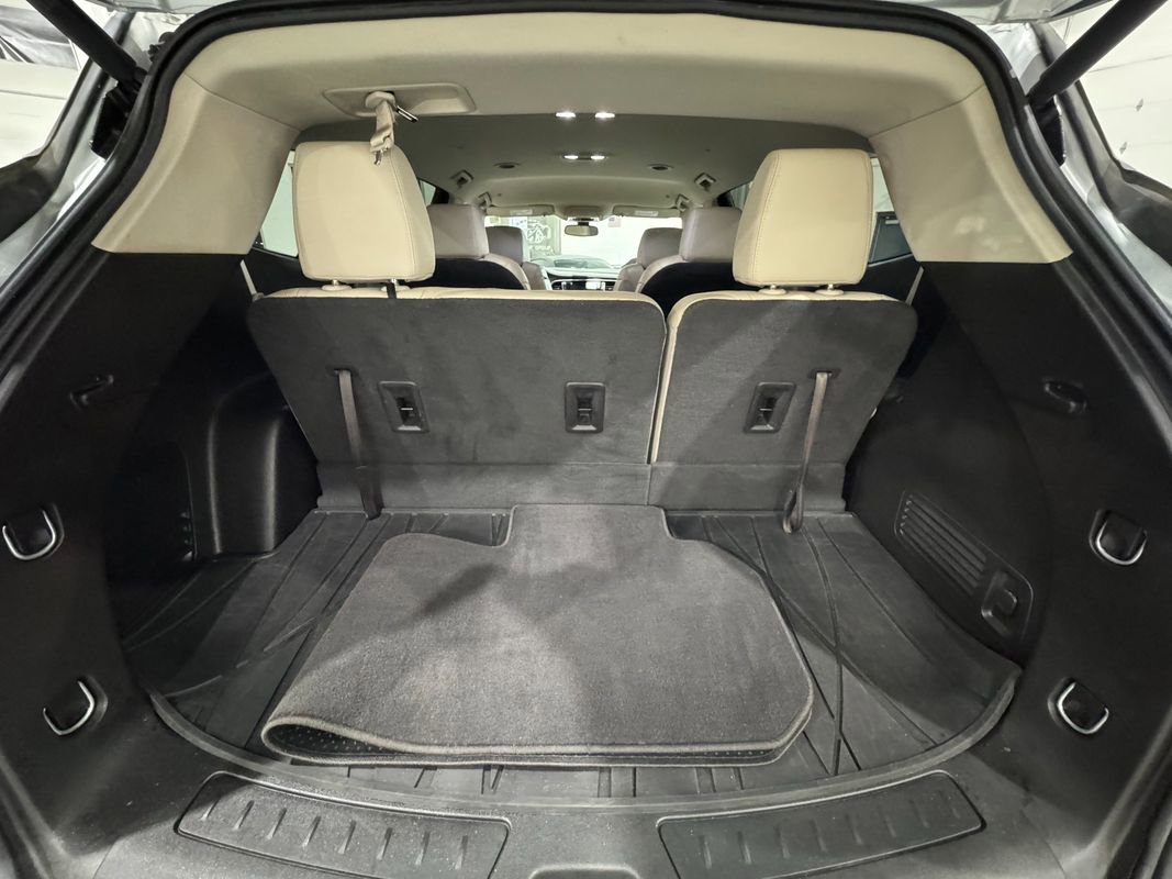 Used 2019 Buick Enclave Essence image 37