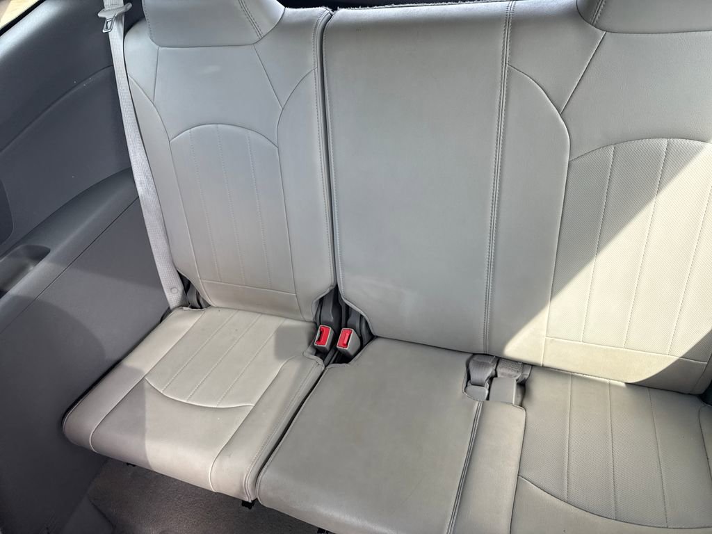 Used 2016 Chevrolet Traverse LTZ FWD image 33