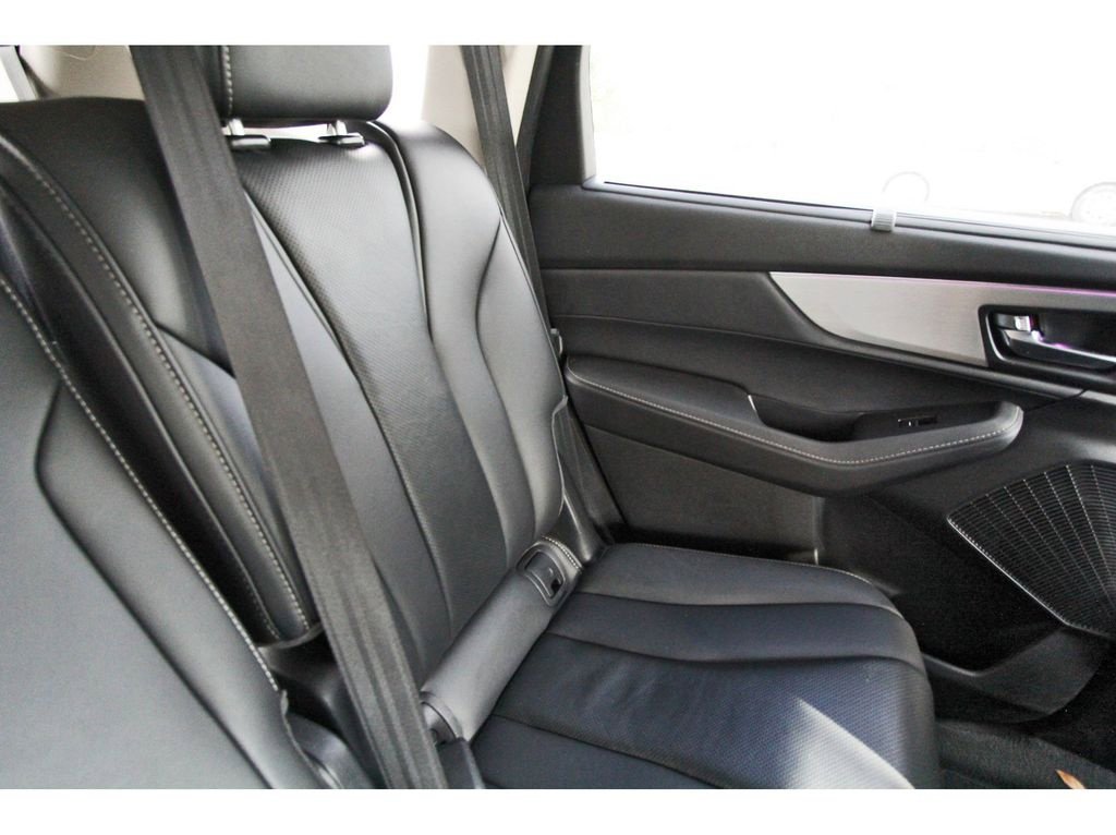 Used 2024 Acura MDX FWD w/ Technology Package image 12