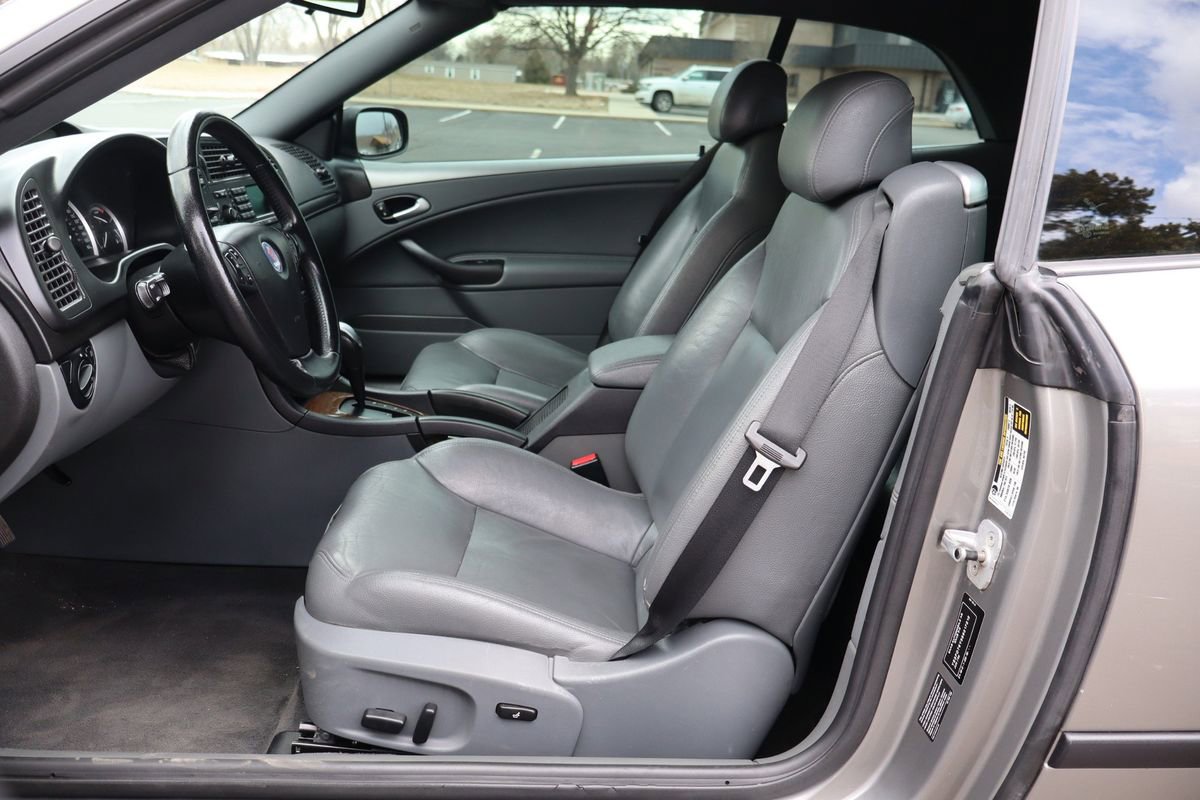 Used 2005 Saab 9-3 Arc image 19