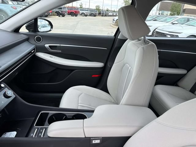 New 2026 Hyundai Sonata SEL FWD image 17