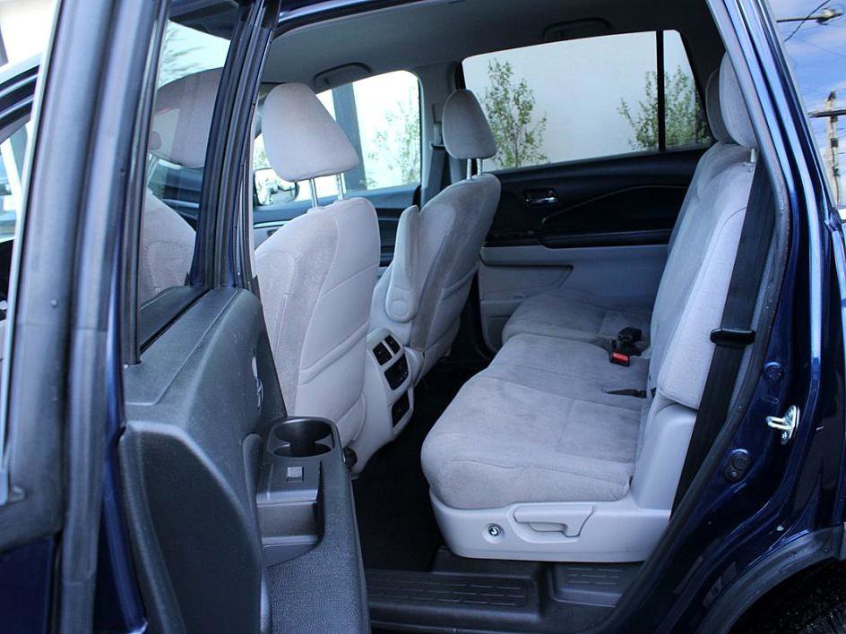 Used 2021 Honda Pilot EX image 18