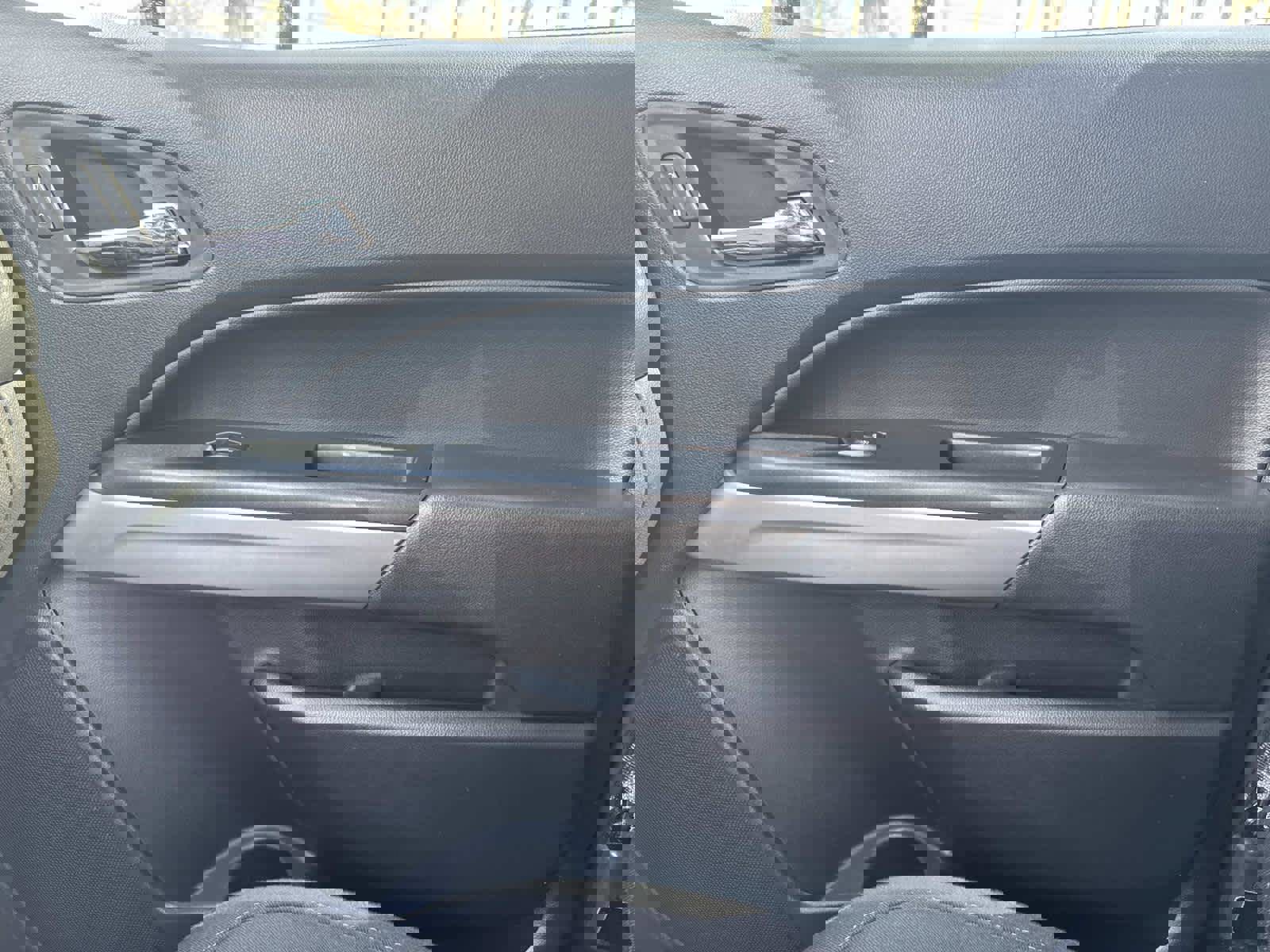 Used 2022 Chevrolet Colorado LT w/ LT Convenience Package image 22