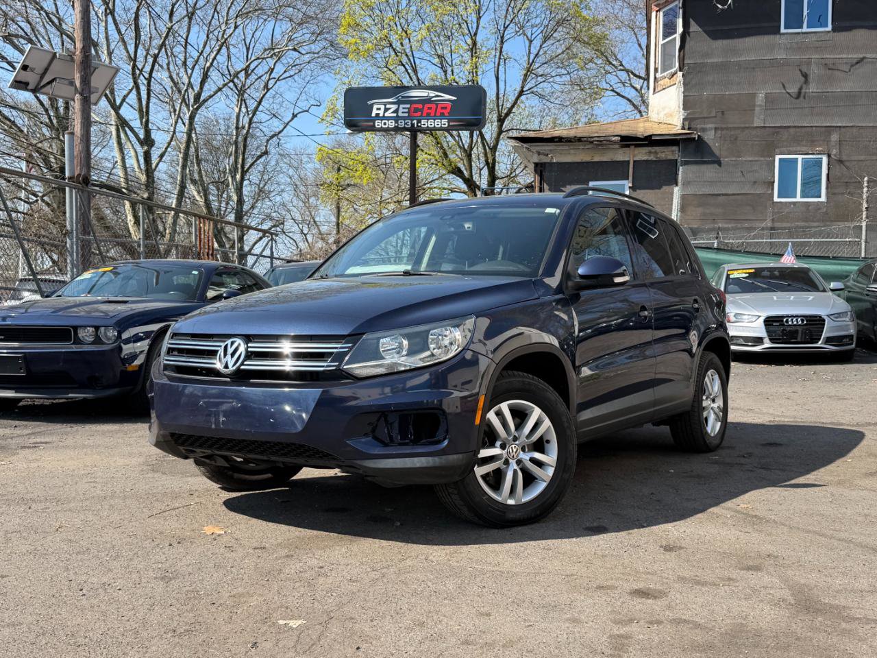 Used 2016 Volkswagen Tiguan S image 2
