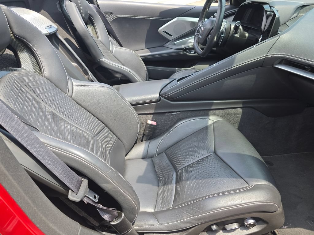 Used 2021 Chevrolet Corvette Stingray Preferred Conv w/ Z51 Performance Package RWD image 18