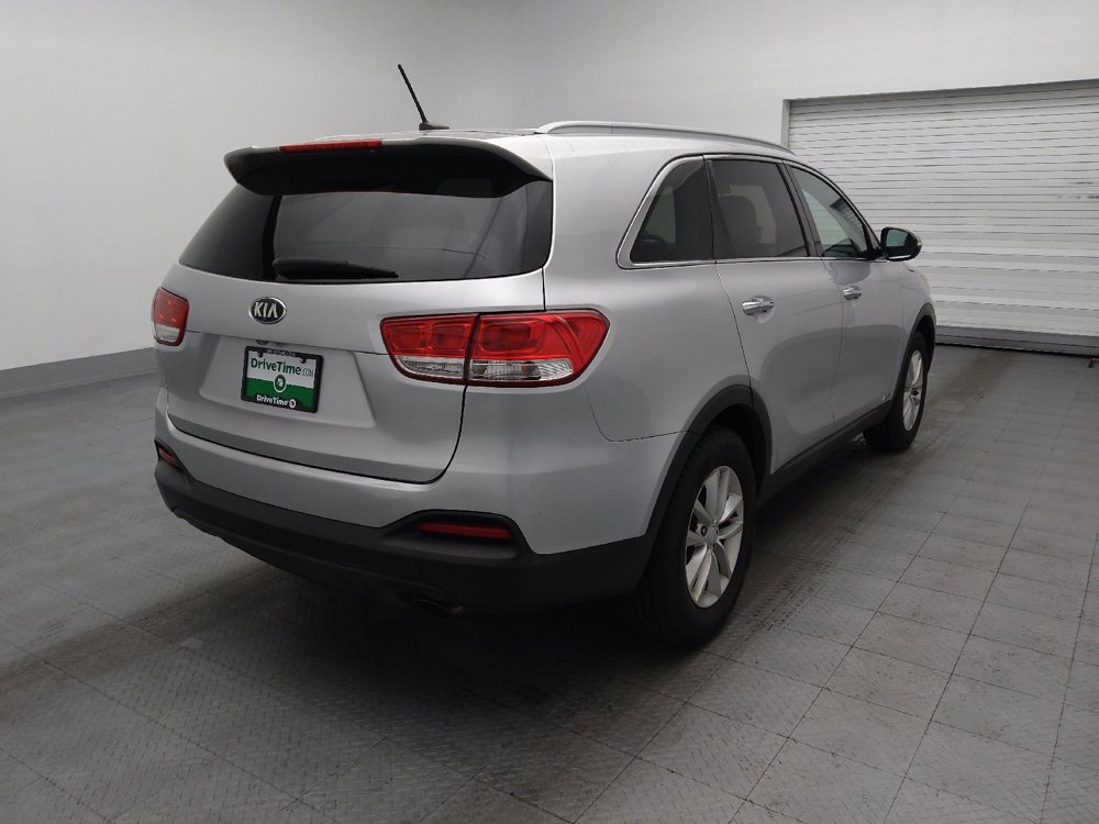 Used 2017 Kia Sorento AWD image 9