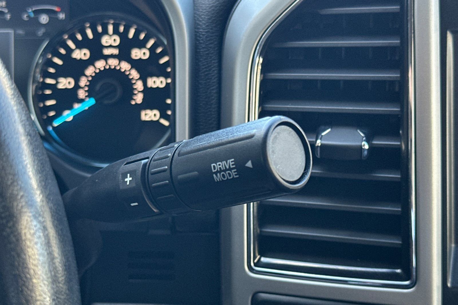 Used 2018 Ford F150 Lariat image 21