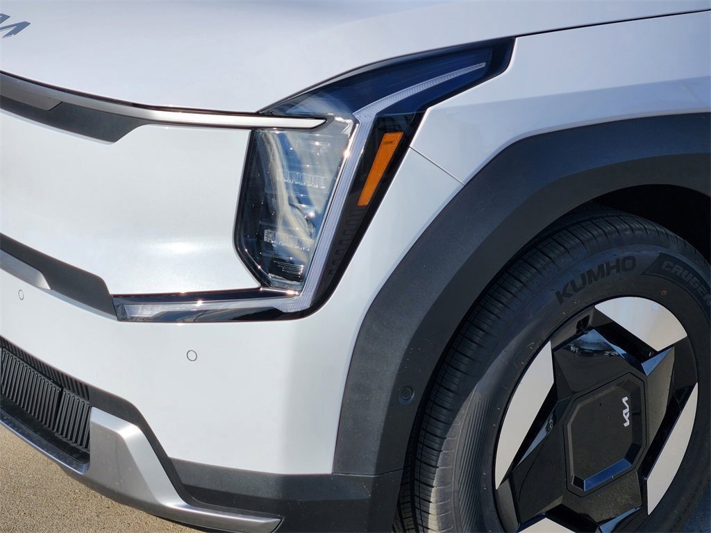 New 2026 Kia EV9 Wind image 10