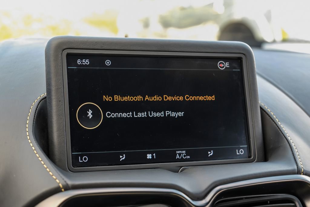 Used 2020 Aston Martin V8 Vantage Coupe RWD image 32