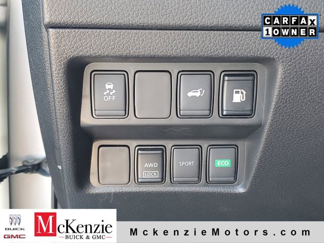 Used 2018 Nissan Rogue SV AWD/4WD image 20
