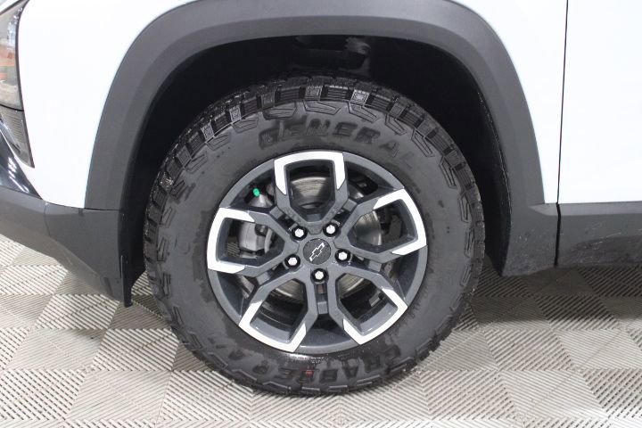 New 2026 Chevrolet Equinox ACTIV AWD/4WD image 41