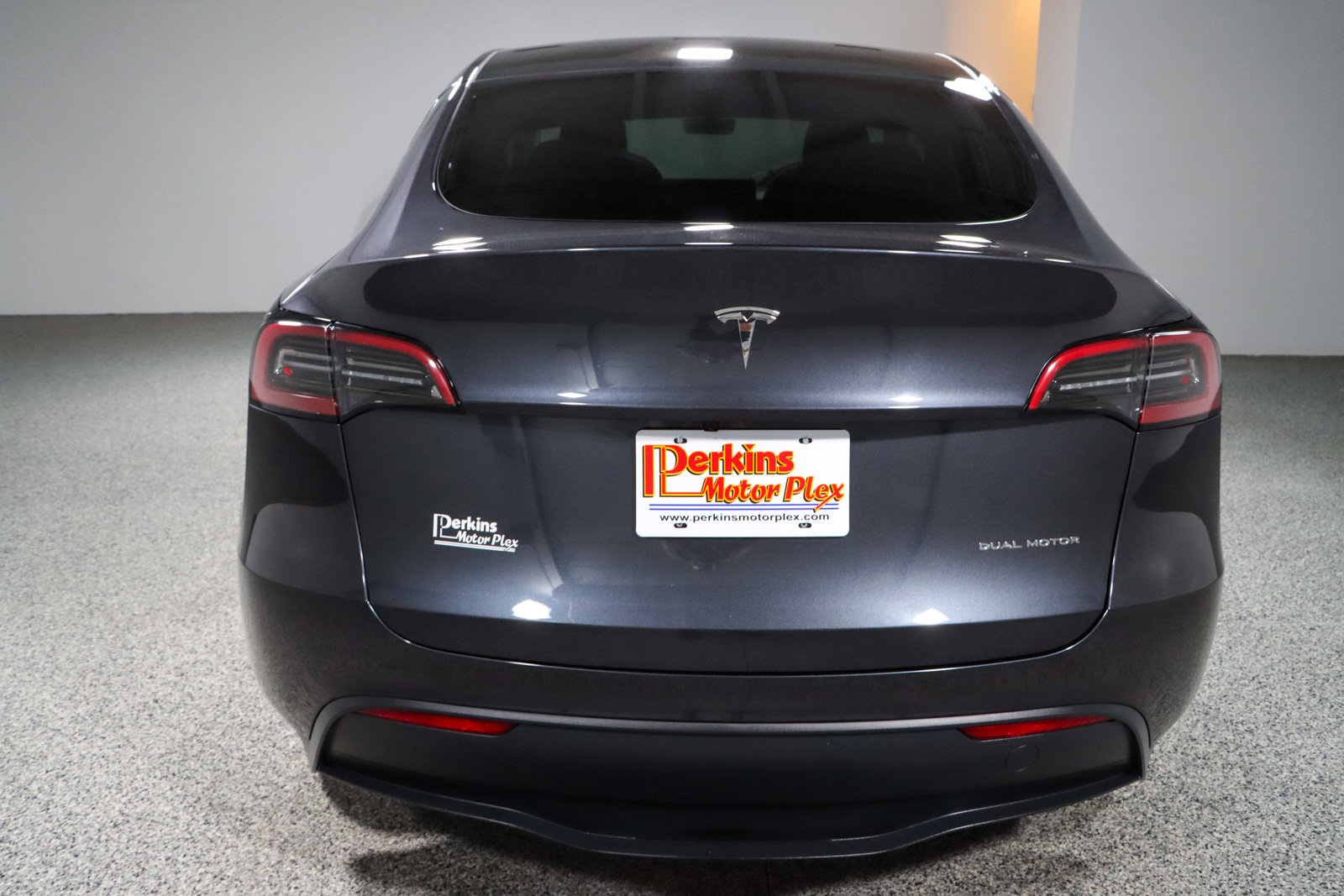 Used 2025 Tesla Model Y Long Range AWD/4WD image 8