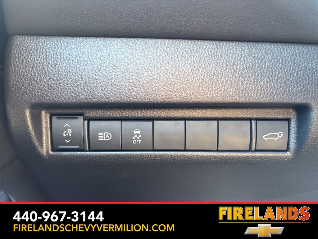Used 2024 Toyota Venza Nightshade AWD/4WD image 17