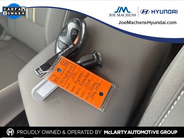 Used 2025 Hyundai Elantra Blue image 34