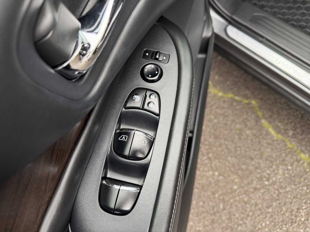 Used 2019 Nissan Murano Platinum image 13