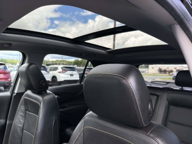 Used 2020 Chevrolet Equinox LT w/ Midnight Edition AWD/4WD image 16