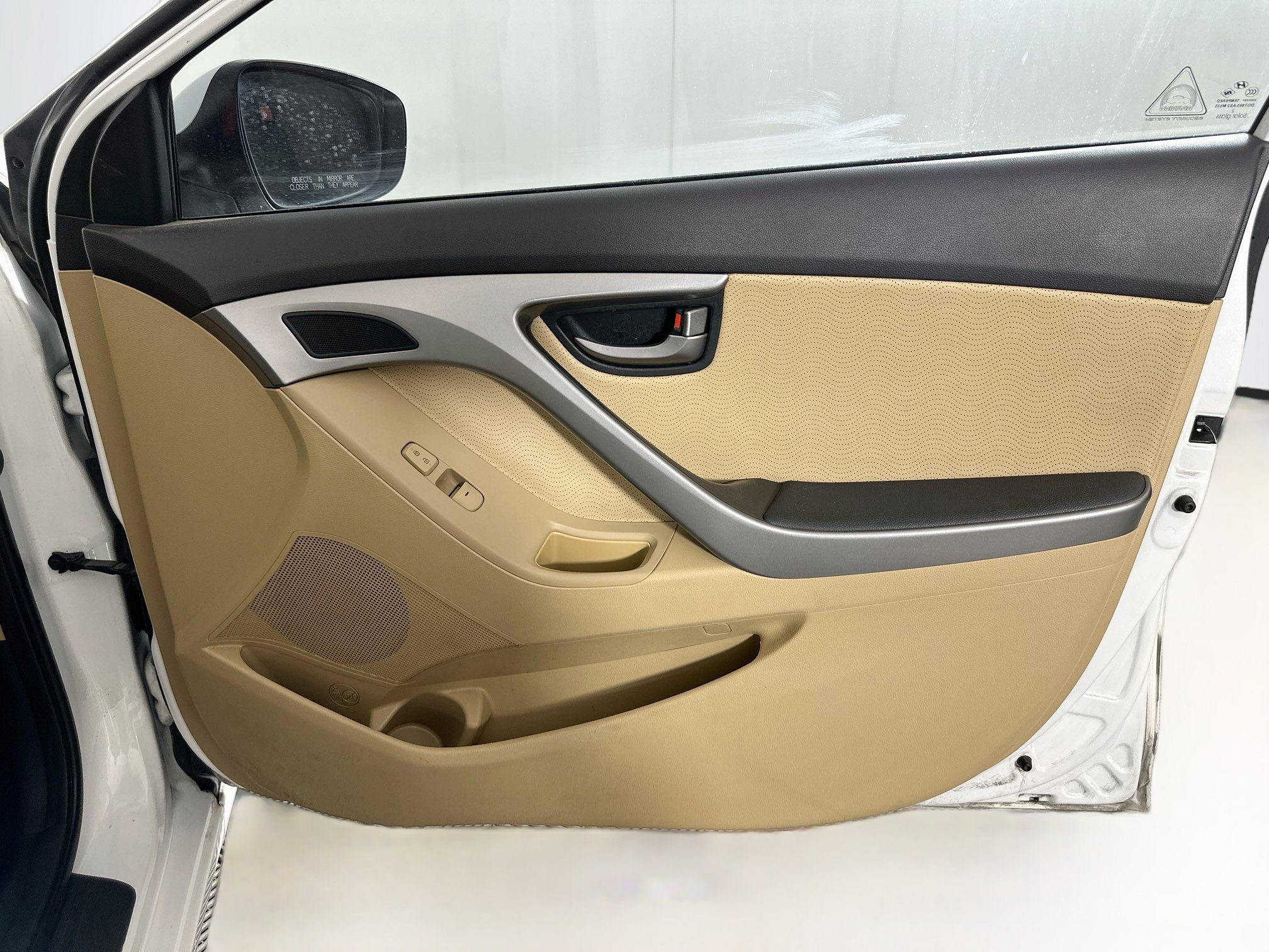 Used 2013 Hyundai Elantra Limited FWD image 29
